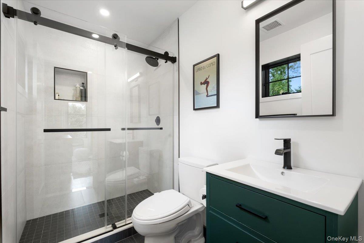 1040 Nautilus Lane, Mamaroneck, NY 10543