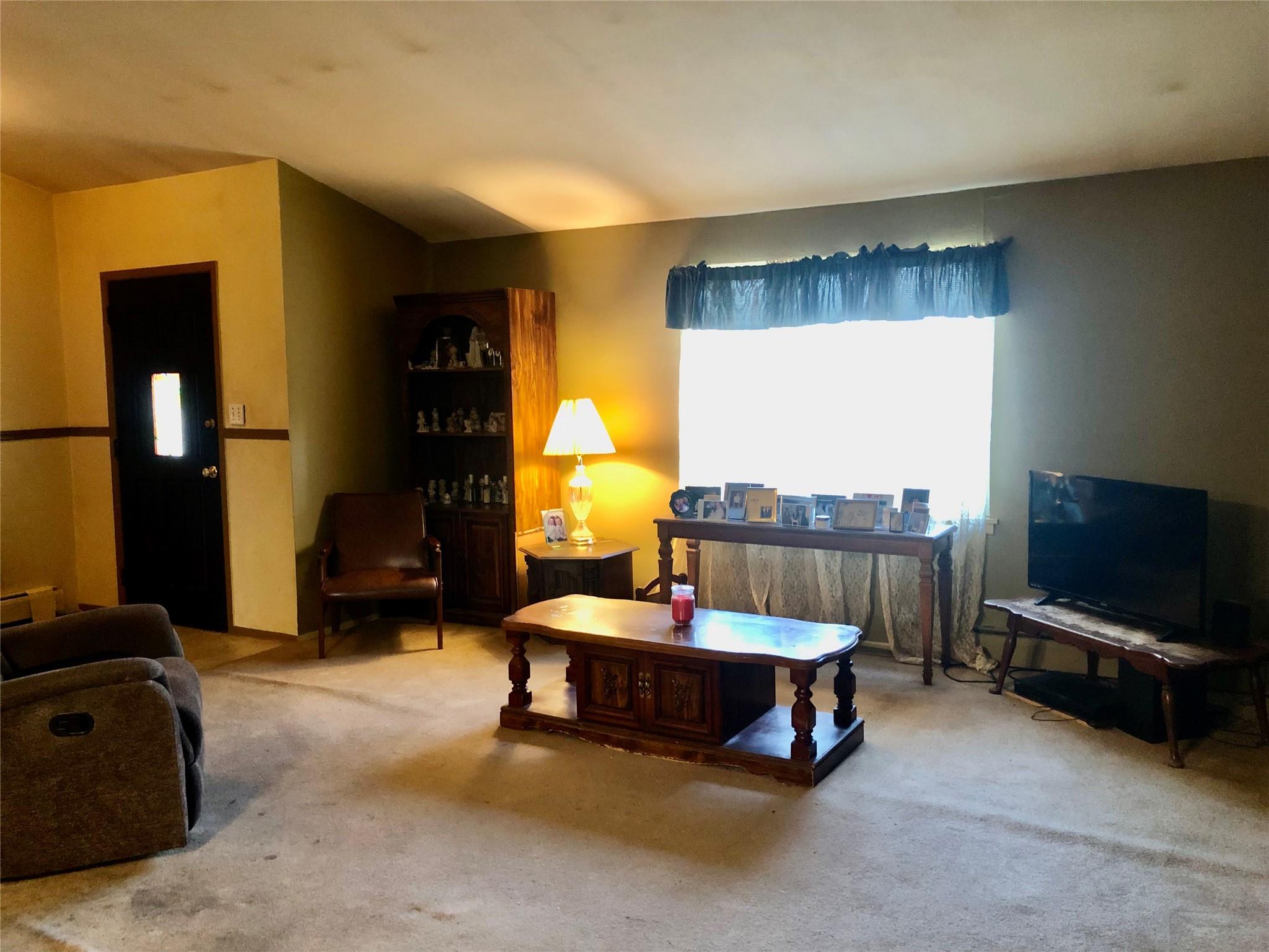 12 Executive Road, Selden, NY 11784