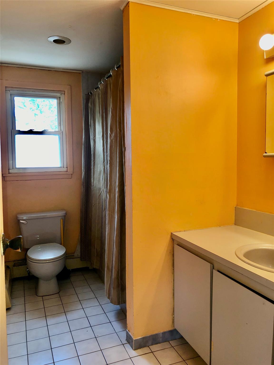 12 Executive Road, Selden, NY 11784