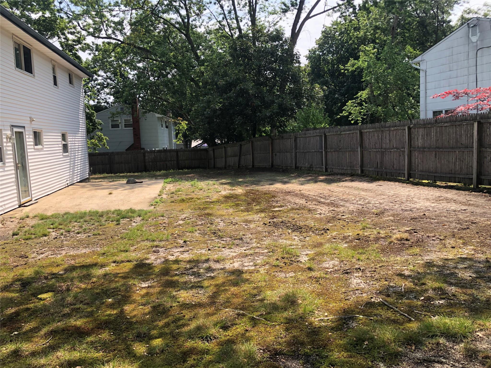 12 Executive Road, Selden, NY 11784