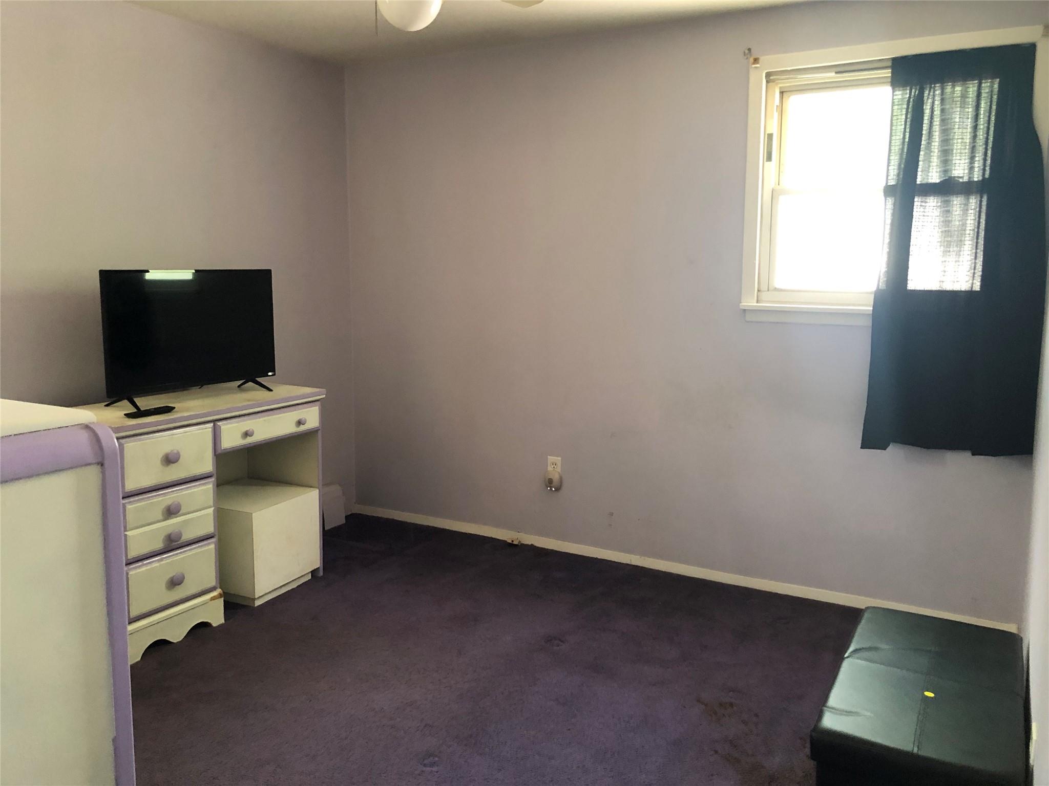 12 Executive Road, Selden, NY 11784