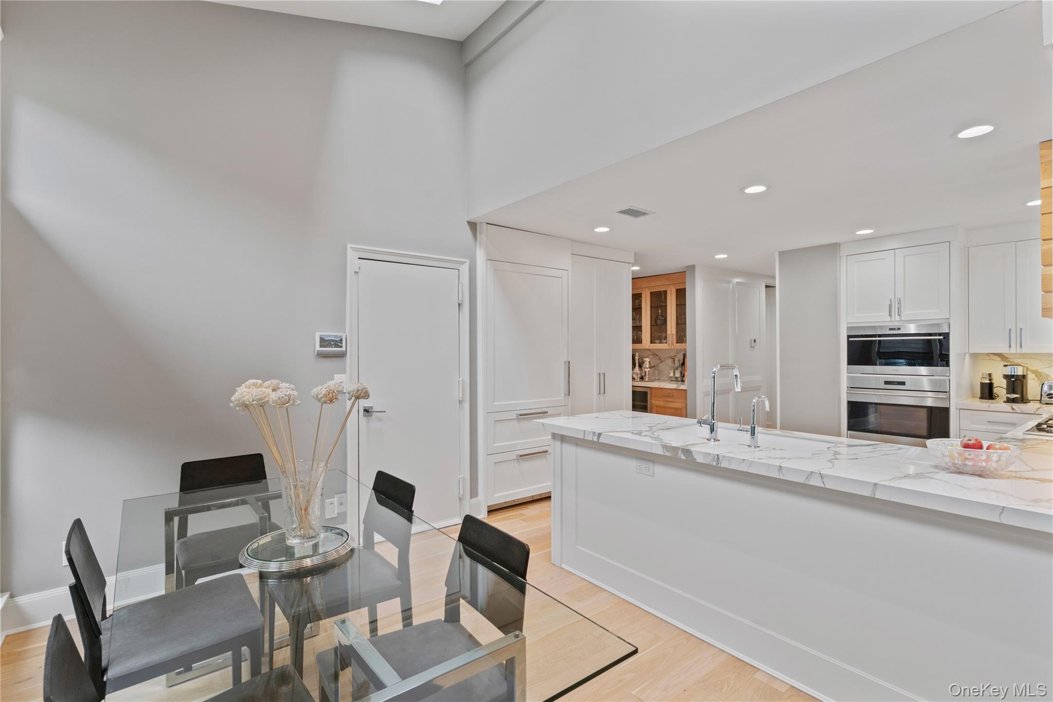 63 Sutton Place, Manhasset, NY 11030