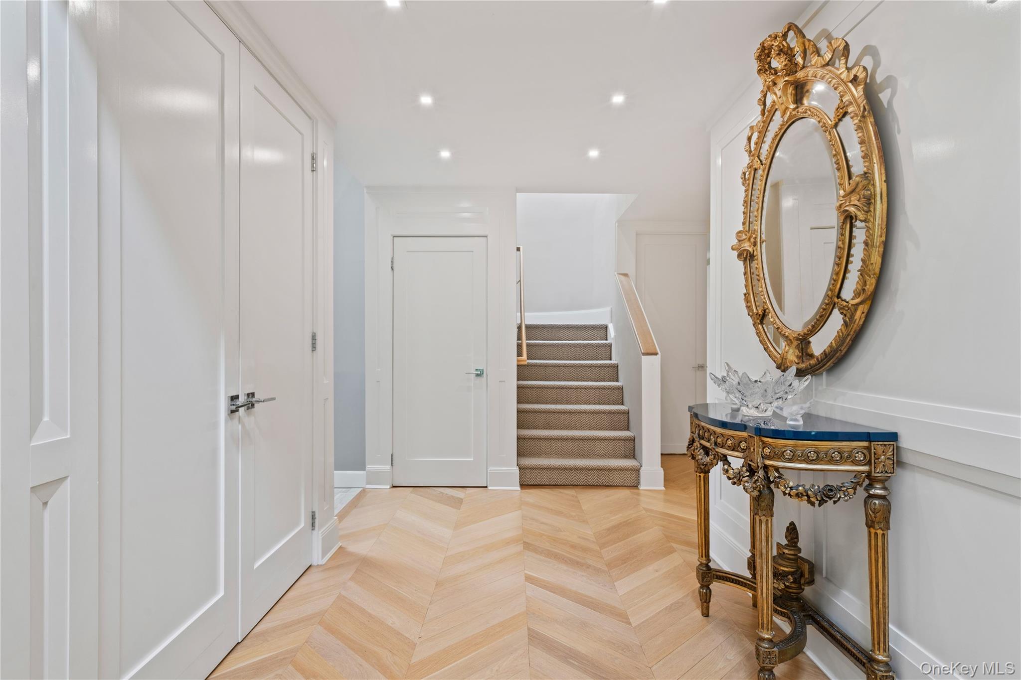 63 Sutton Place, Manhasset, NY 11030