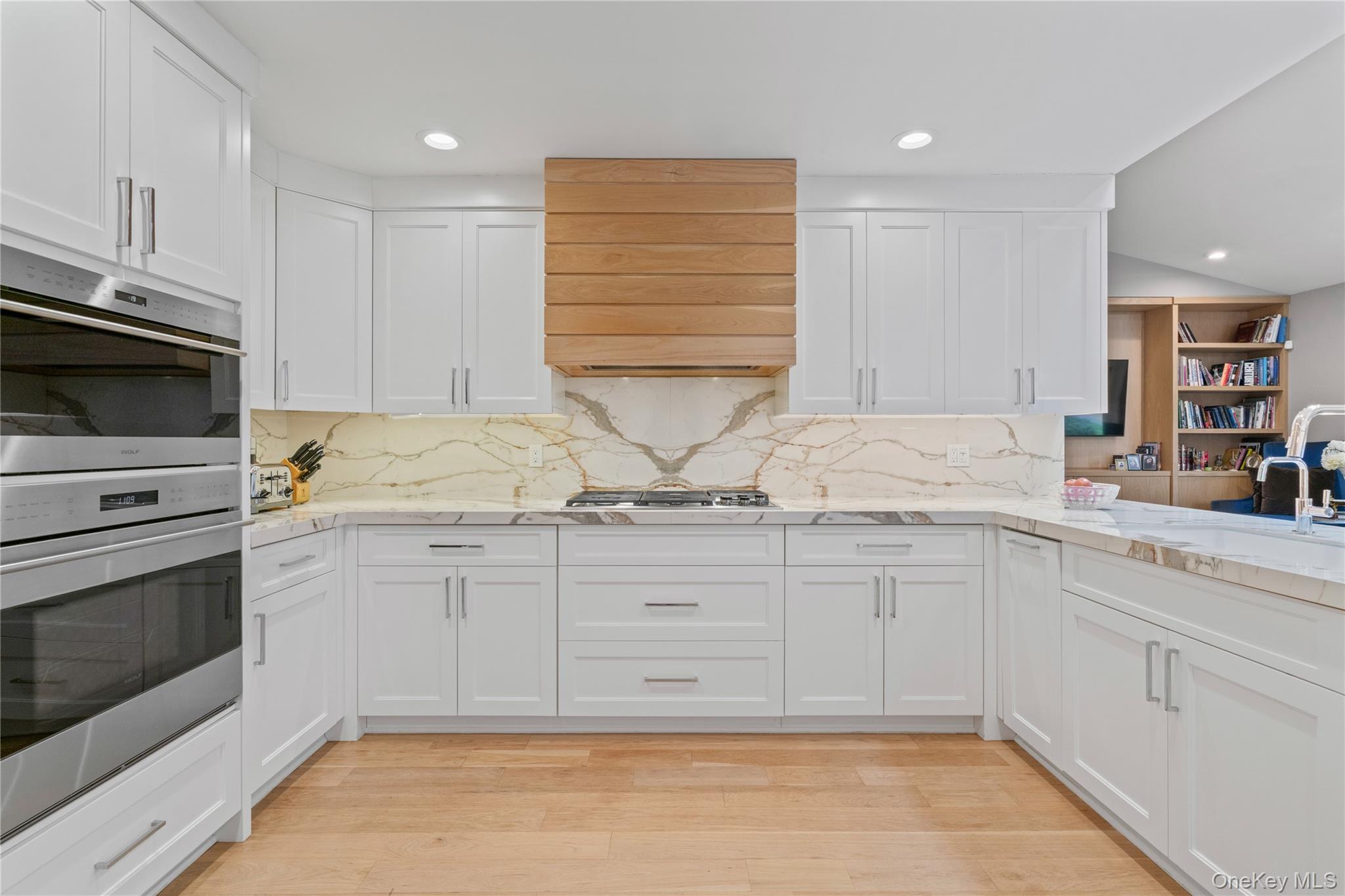 63 Sutton Place, Manhasset, NY 11030