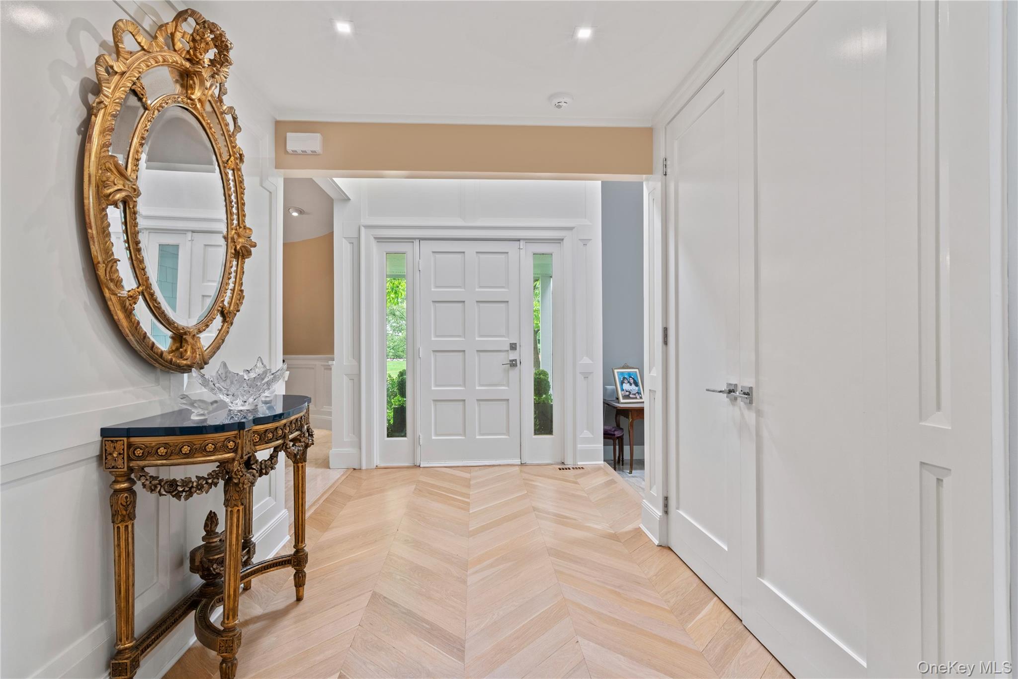 63 Sutton Place, Manhasset, NY 11030