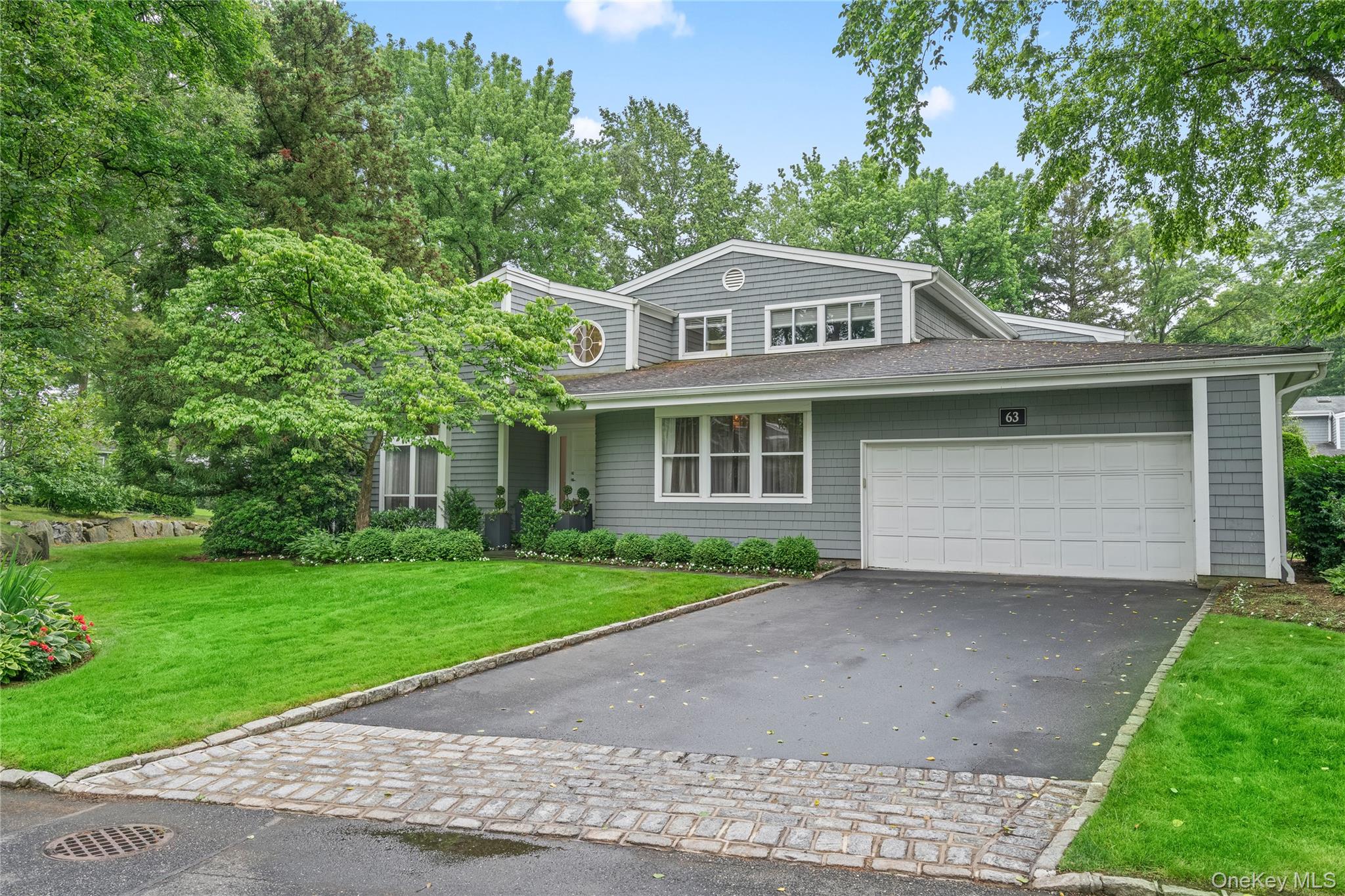 63 Sutton Place, Manhasset, NY 11030