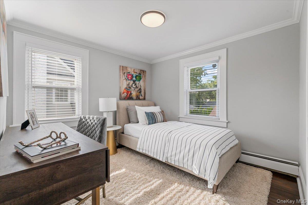 33 Avenue B Avenue, Port Washington, NY 11050