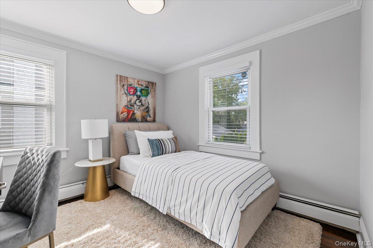 33 Avenue B Avenue, Port Washington, NY 11050