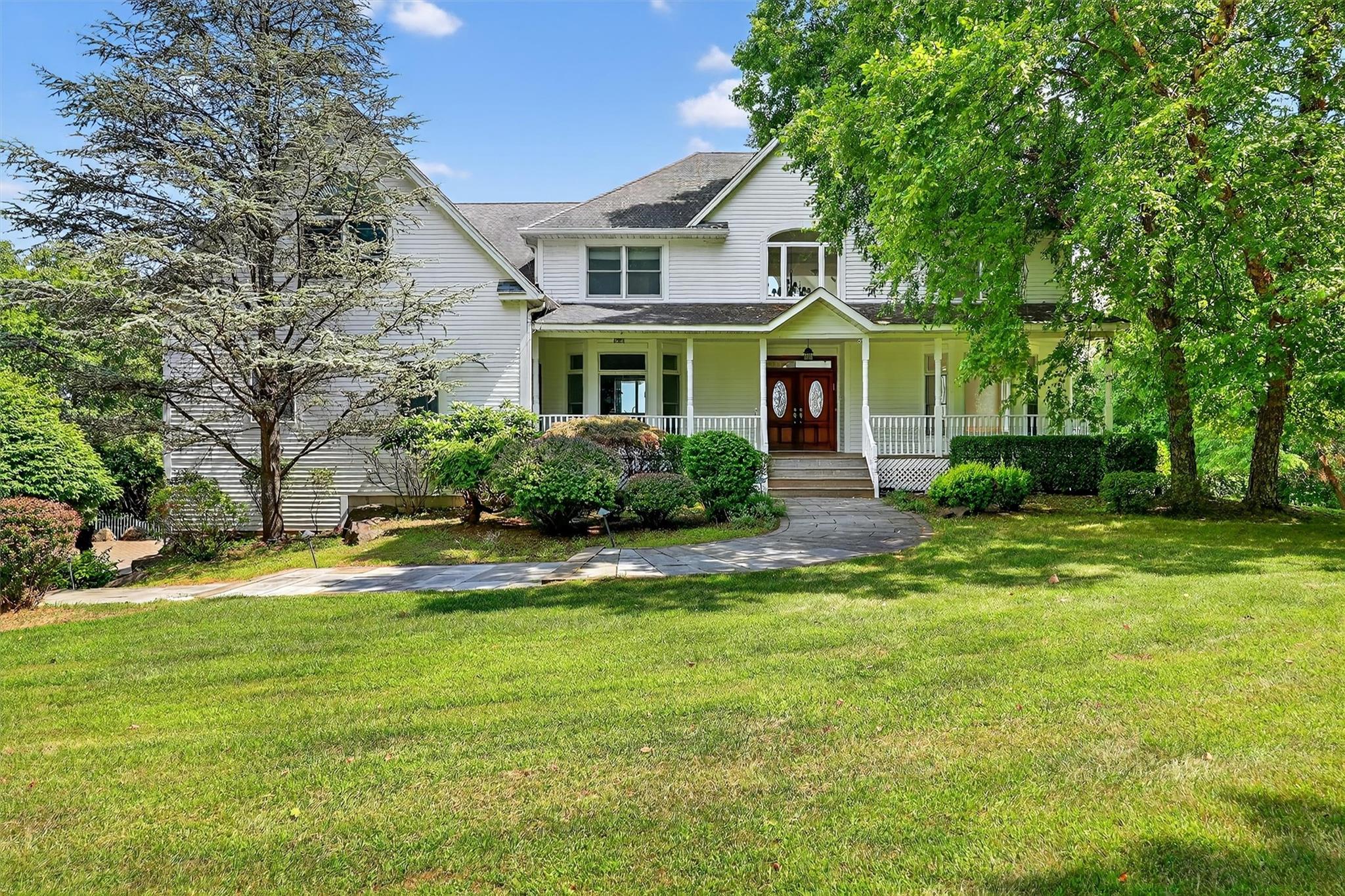 10 Soluri Lane, Tomkins Cove, NY 10986