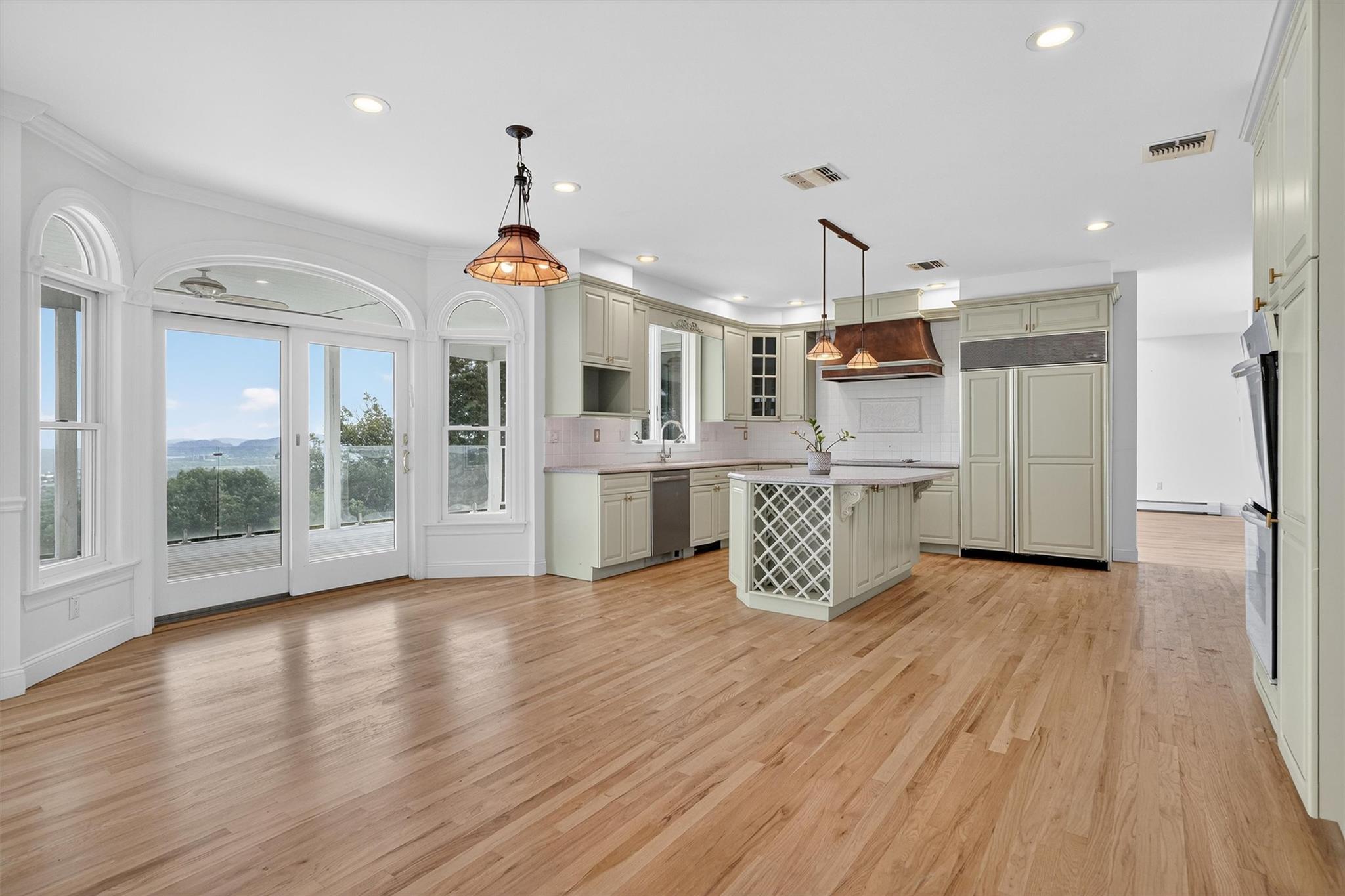 10 Soluri Lane, Tomkins Cove, NY 10986