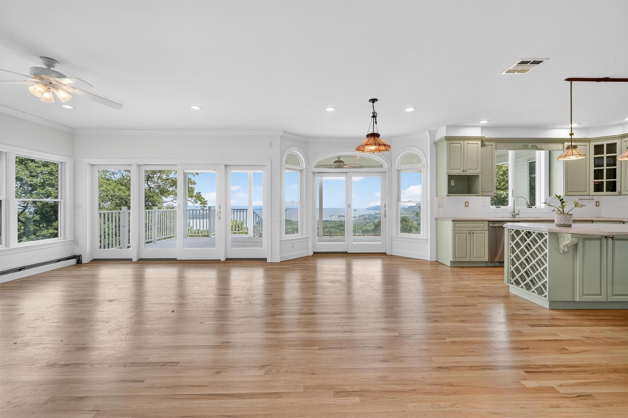 10 Soluri Lane, Tomkins Cove, NY 10986