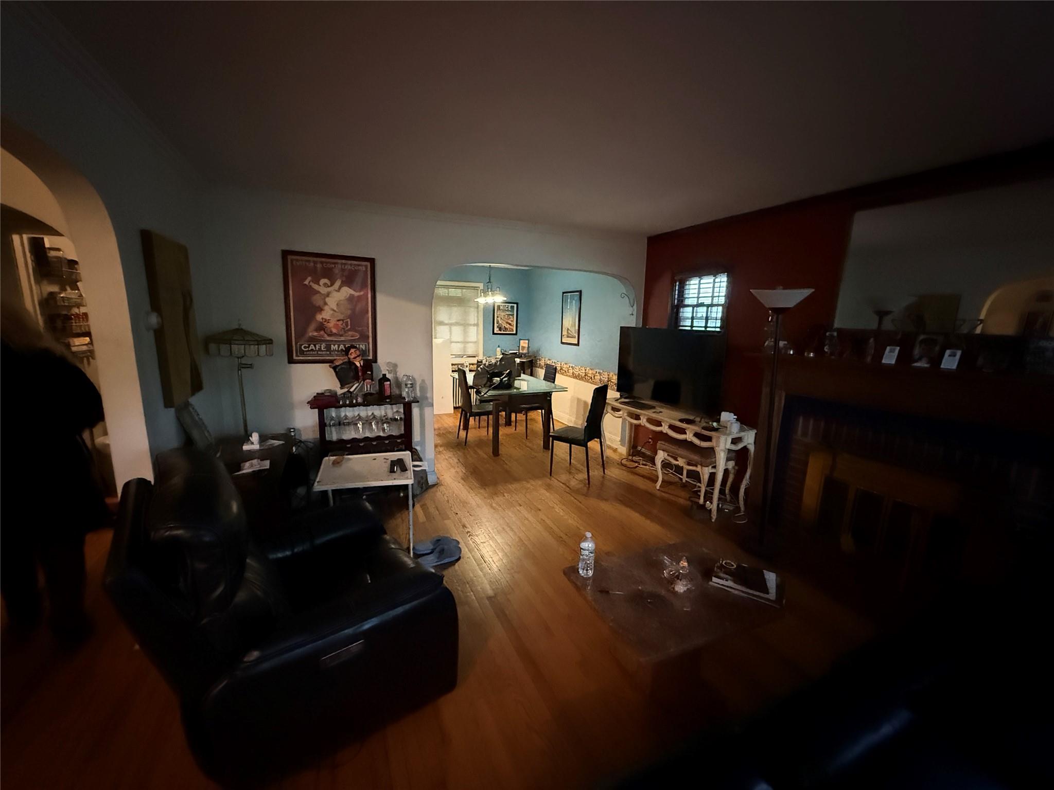 15 Astor Place, Valley Stream, NY 11581