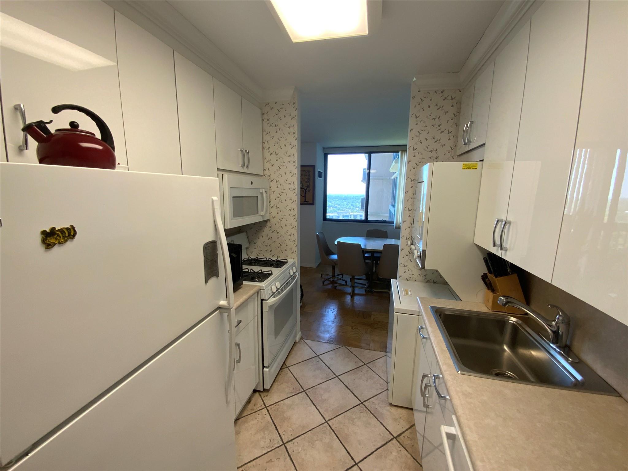 27110 Grand Central Parkway # 19A, Floral Park, NY 11005