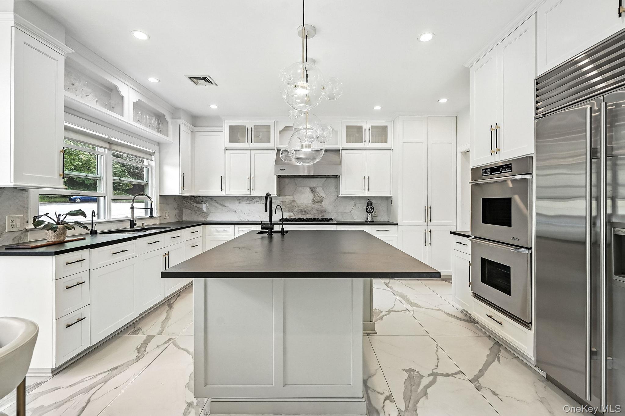 6 EATON Lane, Scarsdale, NY 10583