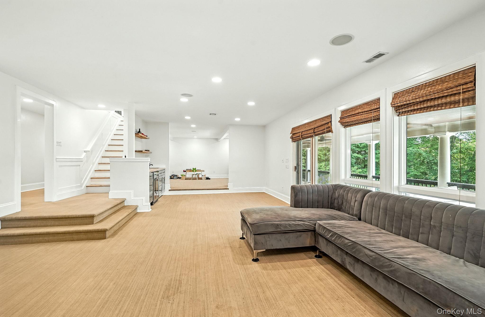 6 EATON Lane, Scarsdale, NY 10583