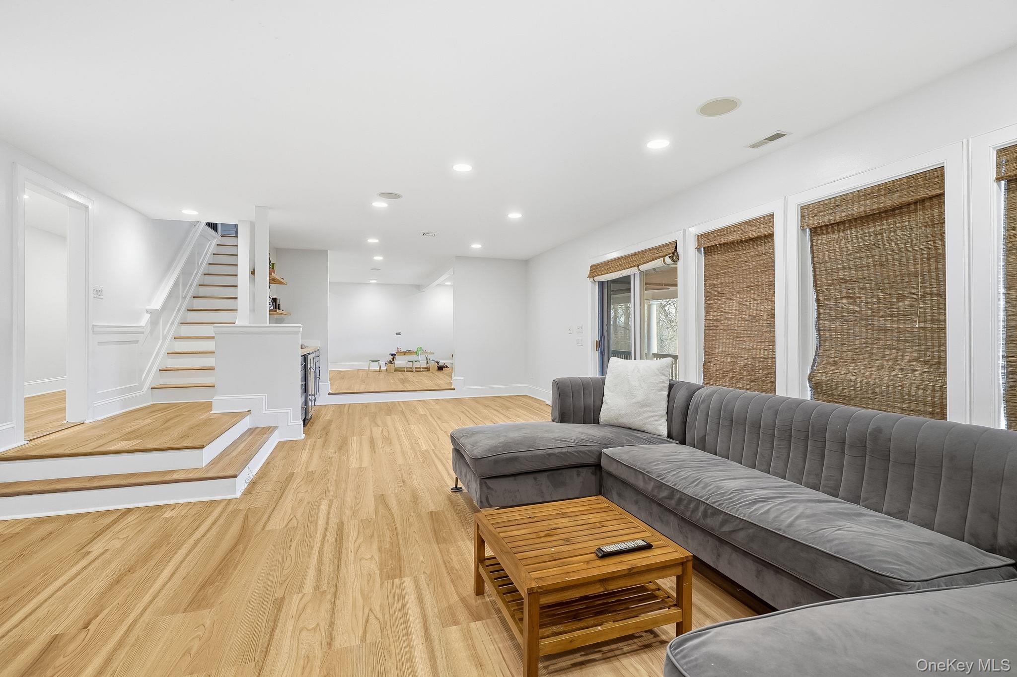 6 EATON Lane, Scarsdale, NY 10583