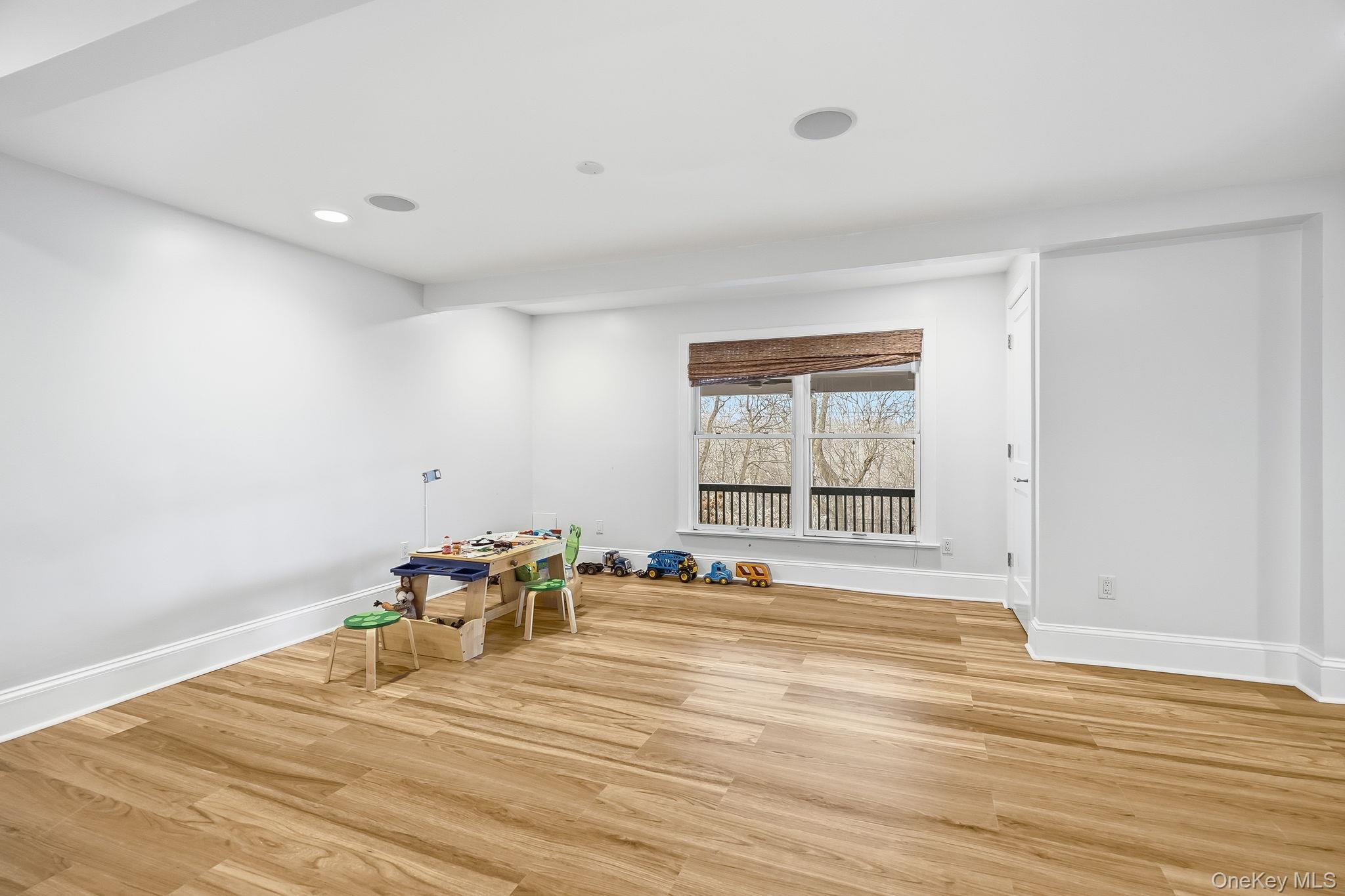 6 EATON Lane, Scarsdale, NY 10583