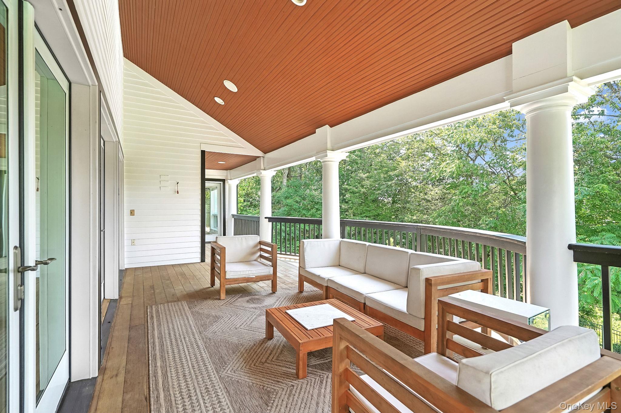 6 EATON Lane, Scarsdale, NY 10583