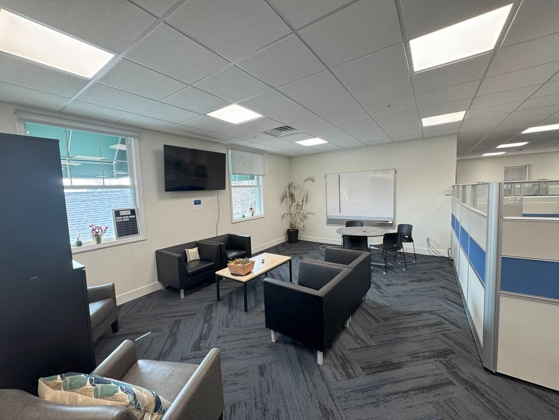 52 Broadway # 52, Greenlawn, NY 11740