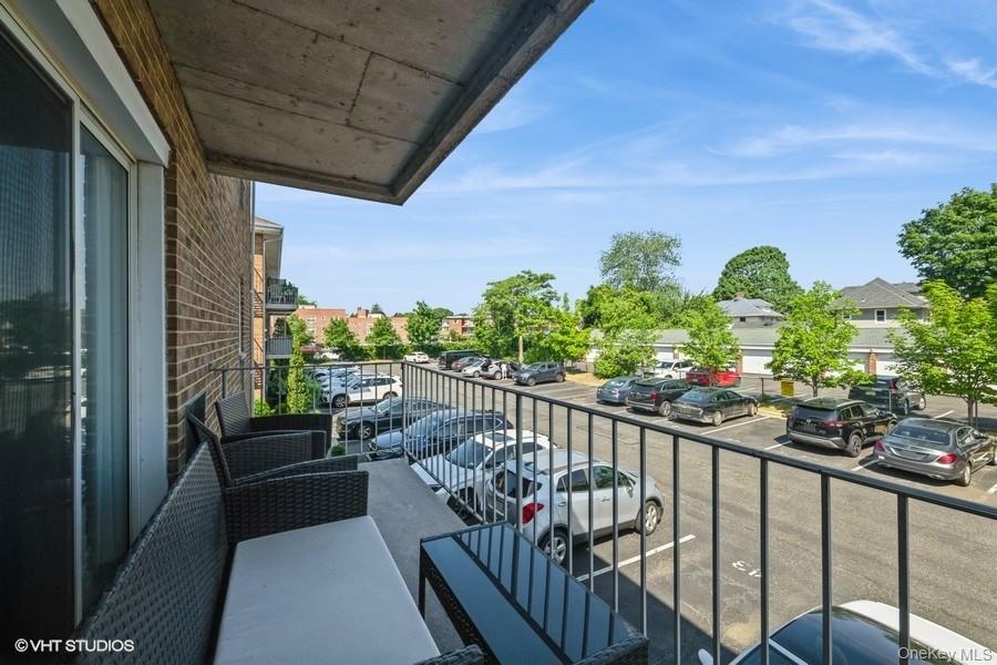 90 S PARK Avenue # B17, Rockville Centre, NY 11570