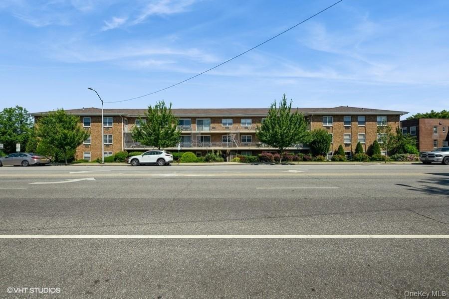 90 S PARK Avenue # B17, Rockville Centre, NY 11570