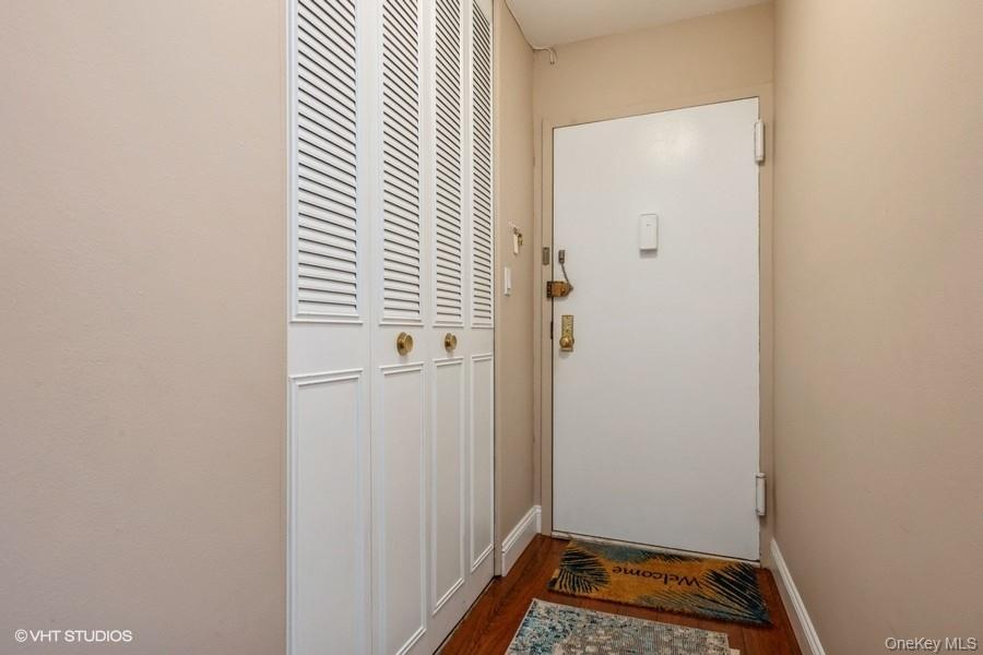 90 S PARK Avenue # B17, Rockville Centre, NY 11570