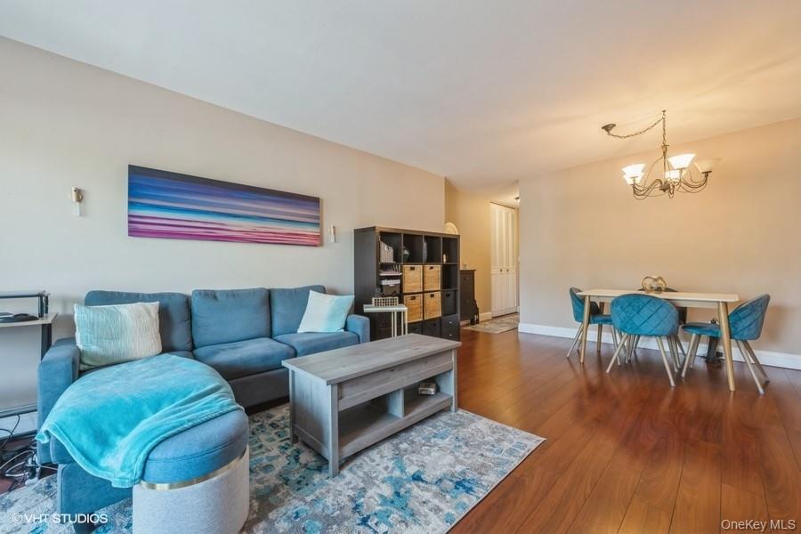 90 S PARK Avenue # B17, Rockville Centre, NY 11570