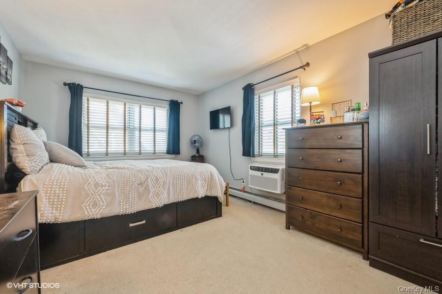 90 S PARK Avenue # B17, Rockville Centre, NY 11570