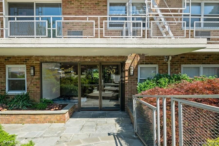 90 S PARK Avenue # B17, Rockville Centre, NY 11570