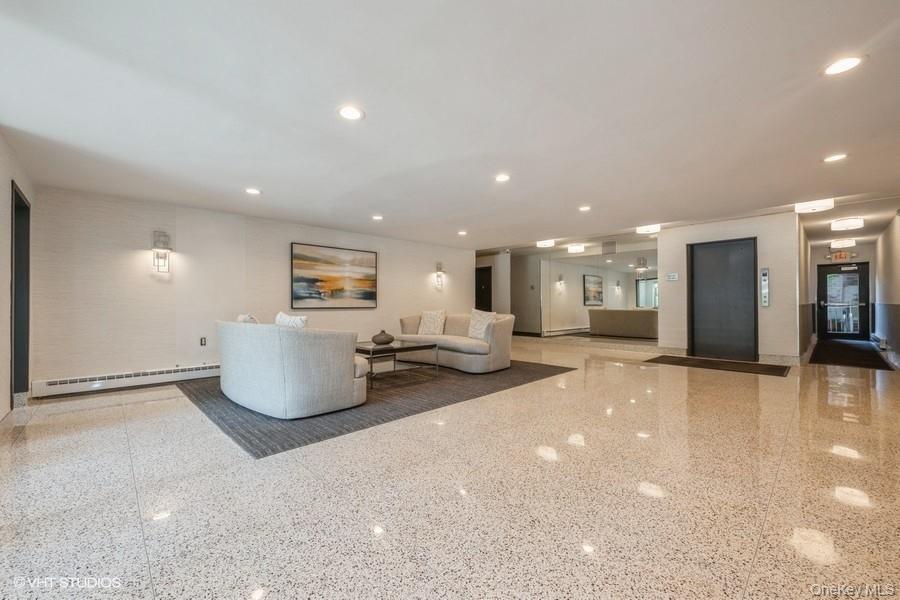 90 S PARK Avenue # B17, Rockville Centre, NY 11570