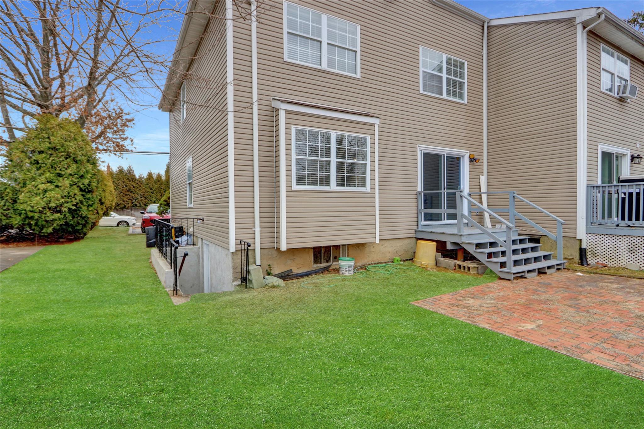 176 Jackson Avenue # A, Syosset, NY 11791
