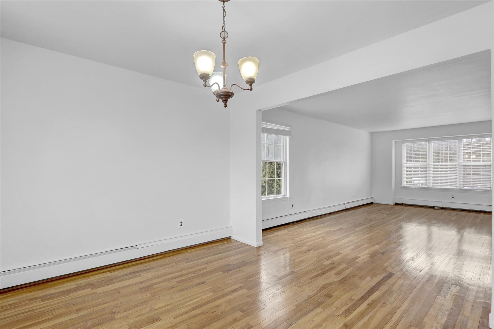 176 Jackson Avenue # A, Syosset, NY 11791
