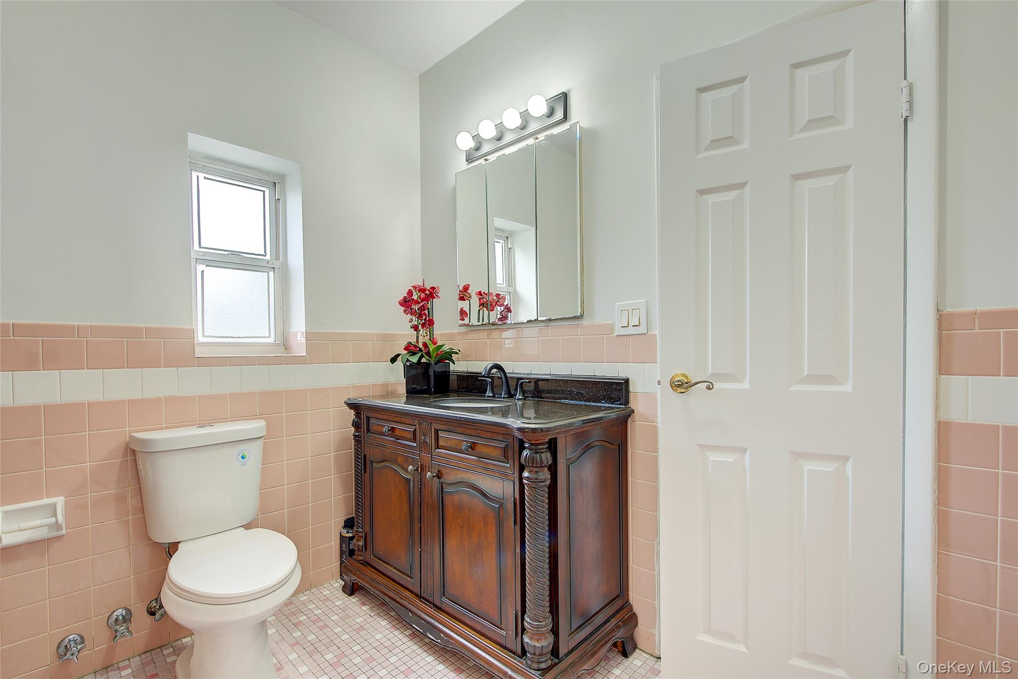 7126 170th Street, Fresh Meadows, NY 11365