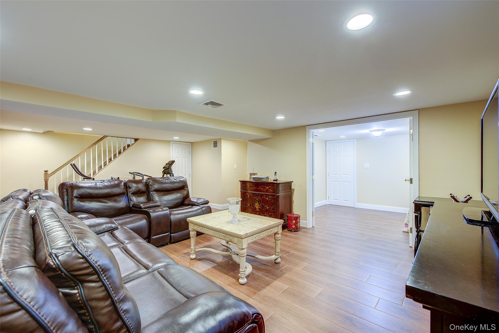 7126 170th Street, Fresh Meadows, NY 11365