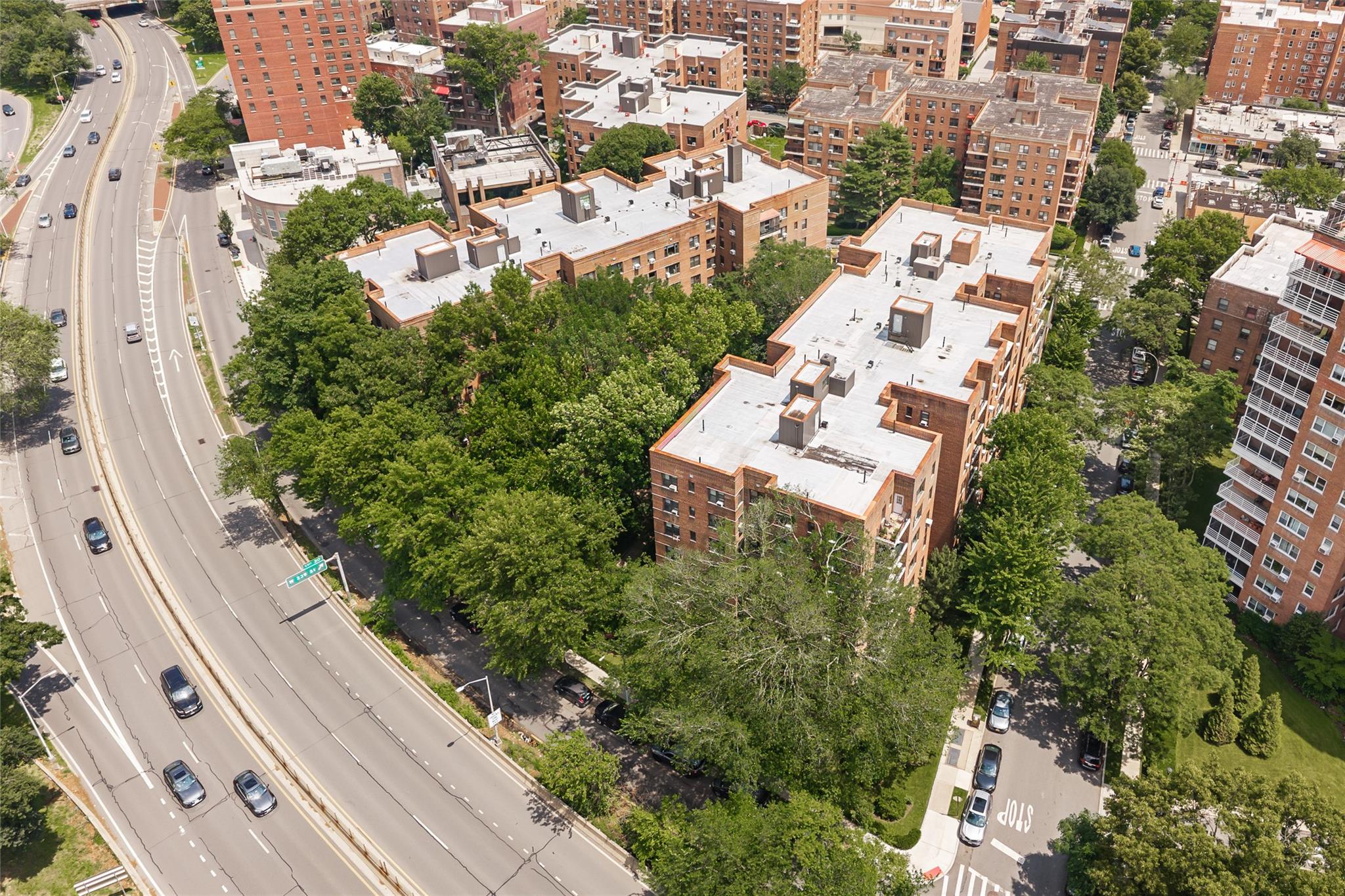 3616 Henry Hudson Parkway # 2IS, Bronx, NY 10463