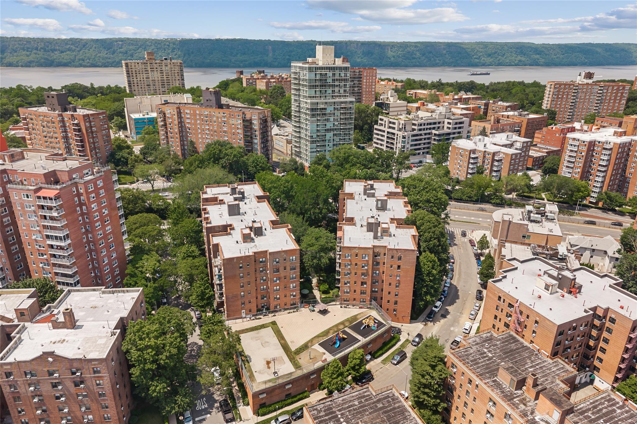 3616 Henry Hudson Parkway # 2IS, Bronx, NY 10463
