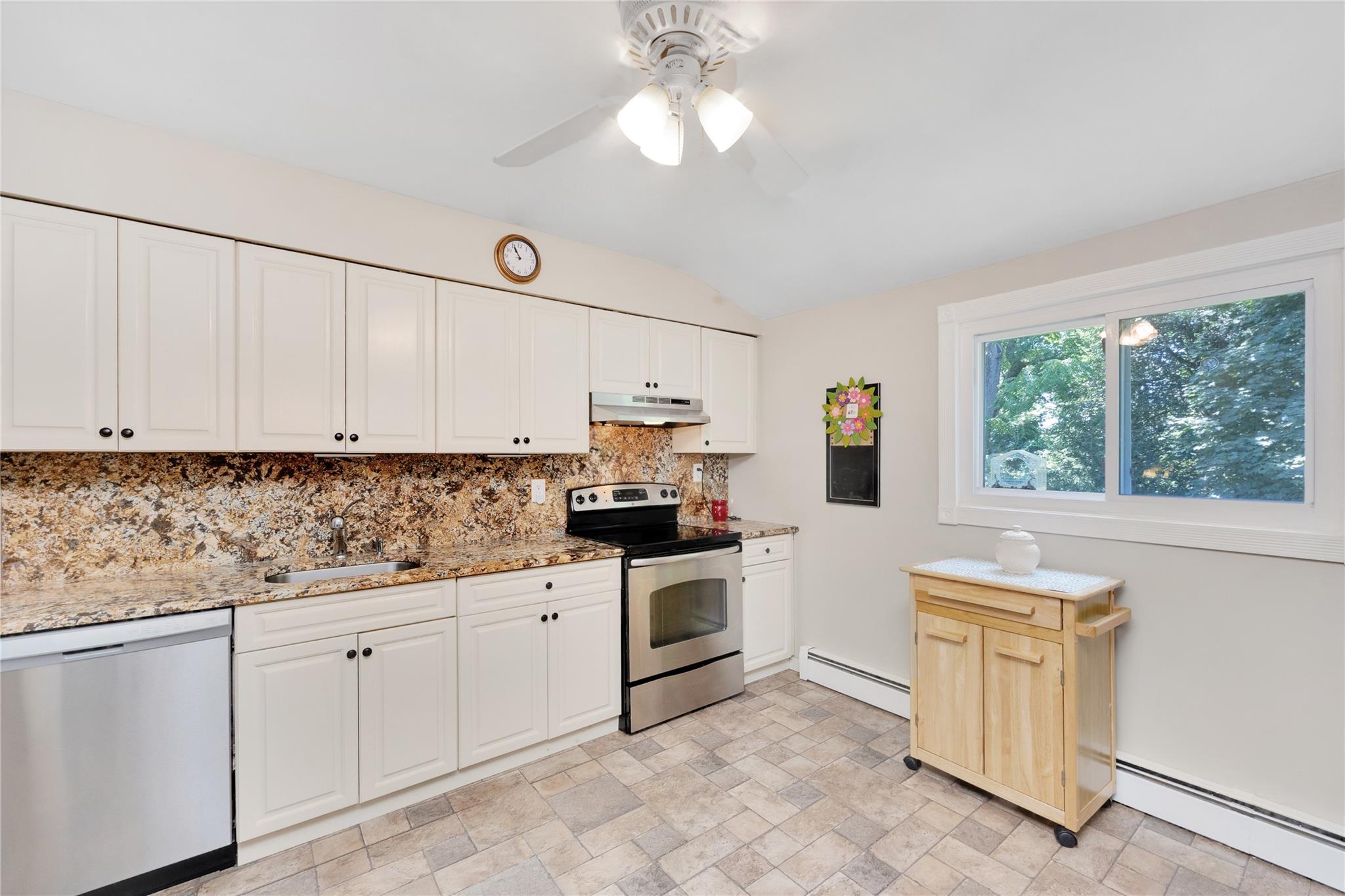 11 Margaret Lane, Huntington, NY 11743