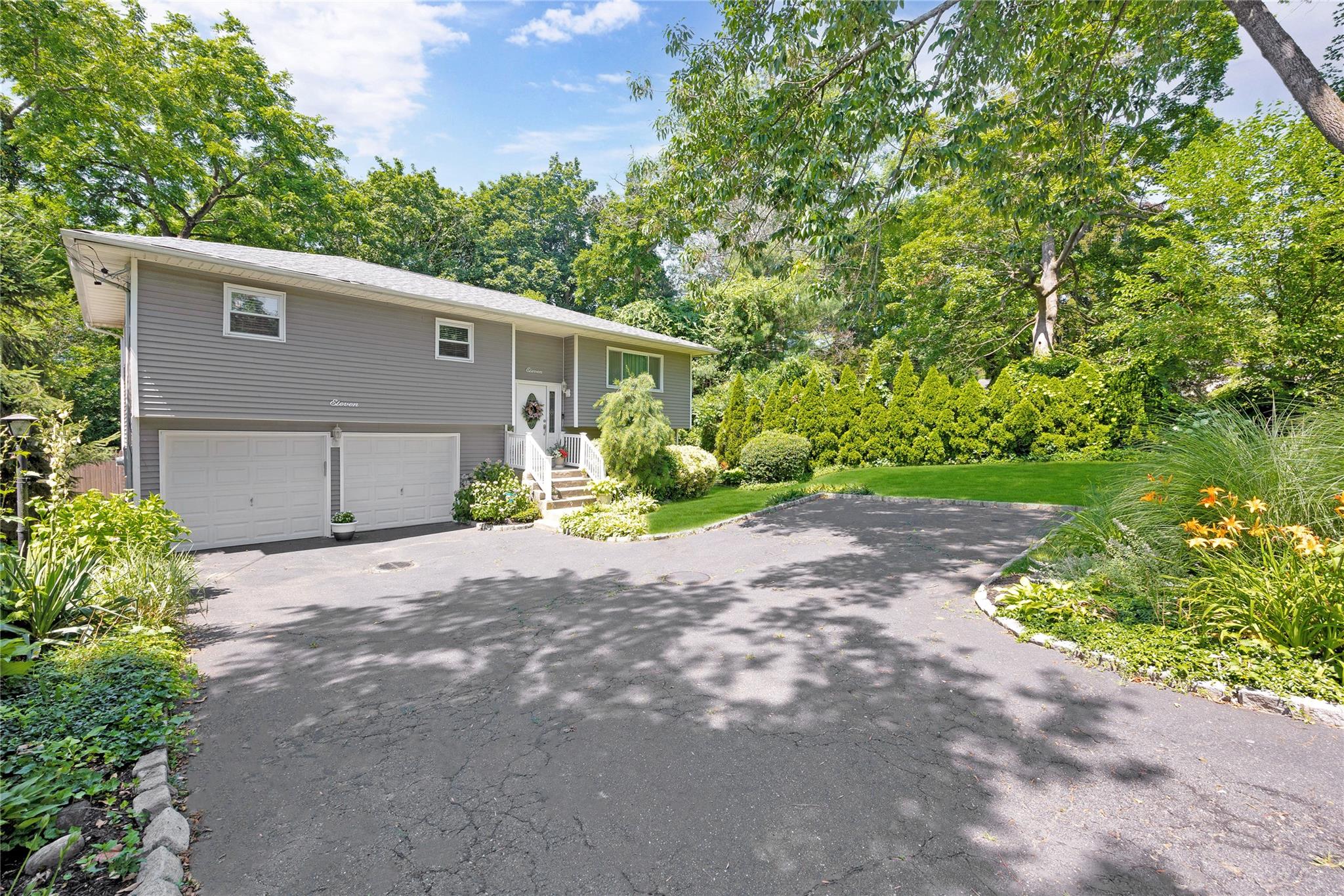 11 Margaret Lane, Huntington, NY 11743