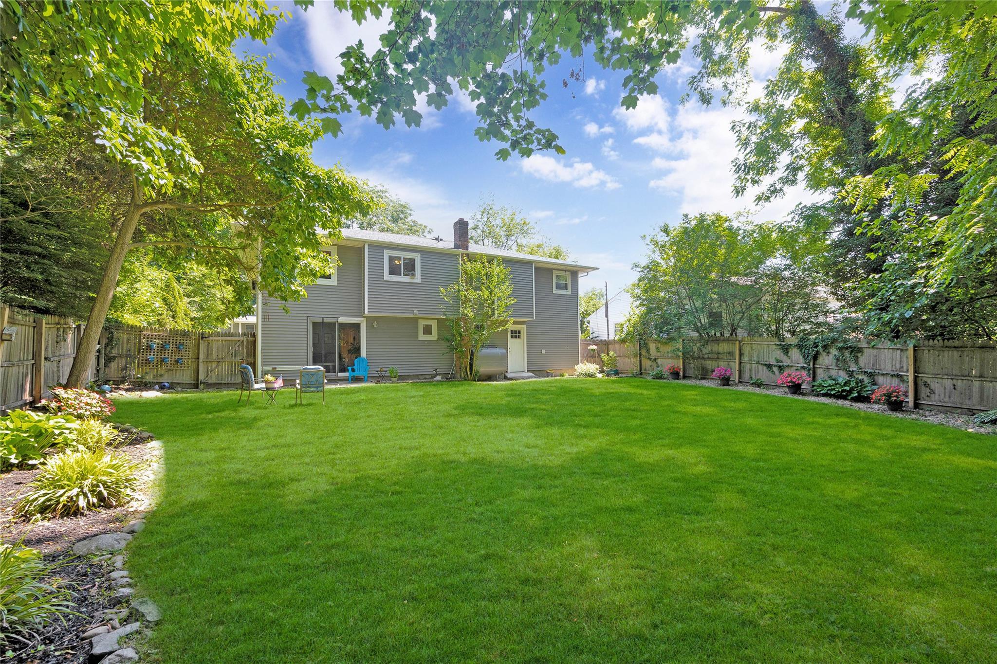 11 Margaret Lane, Huntington, NY 11743