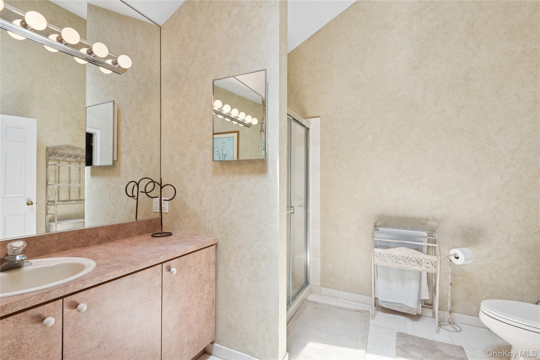 7 Orient Avenue, Northport, NY 11768