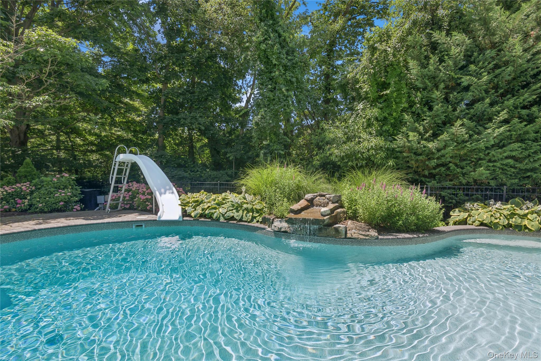 7 Orient Avenue, Northport, NY 11768