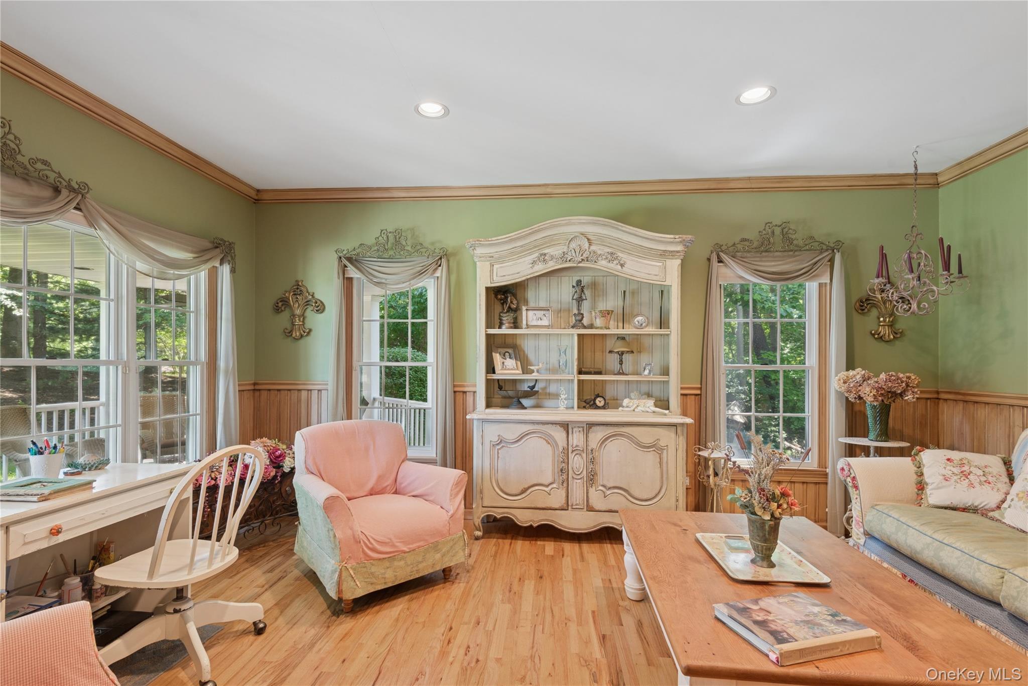 7 Orient Avenue, Northport, NY 11768