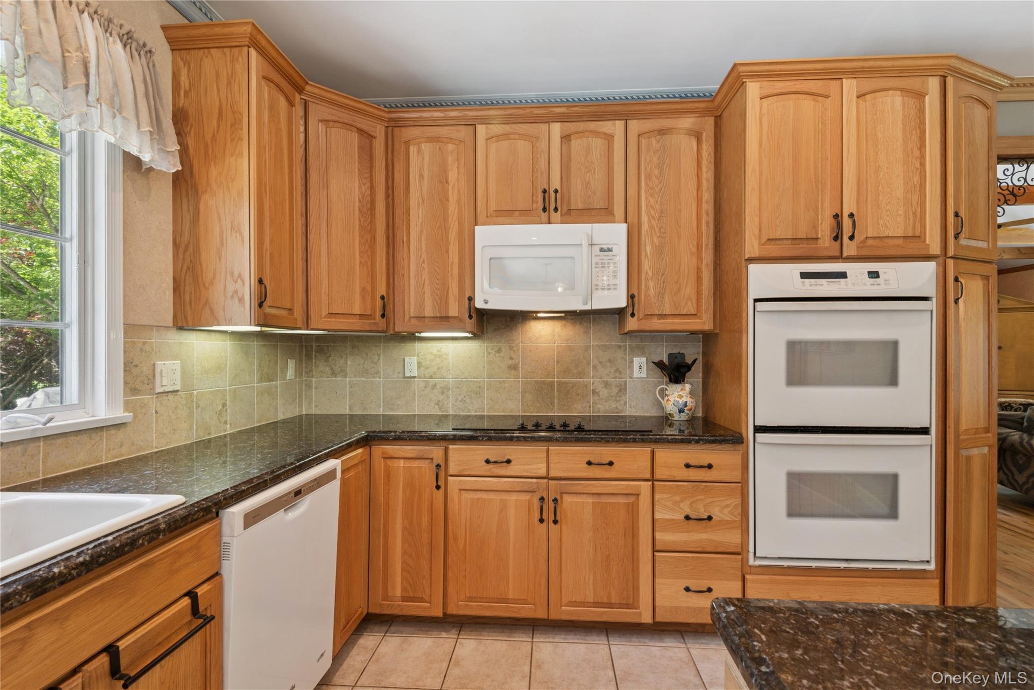 7 Orient Avenue, Northport, NY 11768