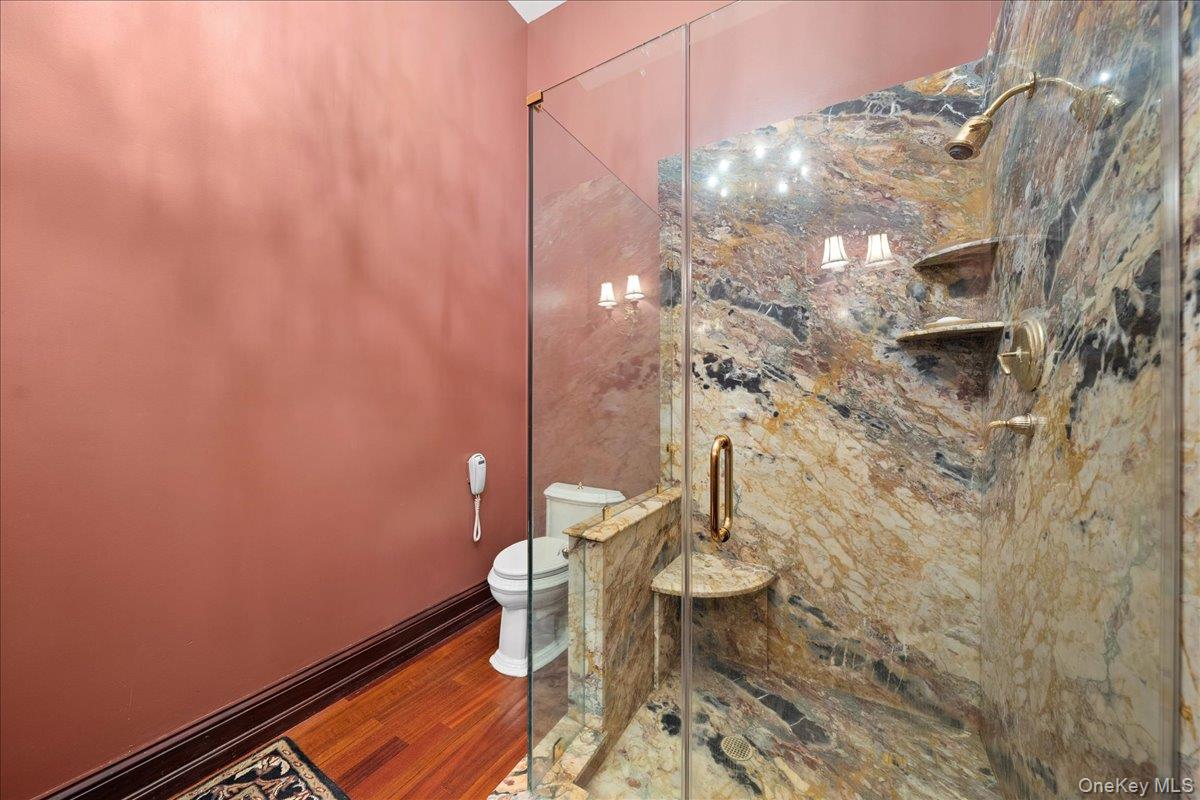 12 Patri Court, Dix Hills, NY 11746