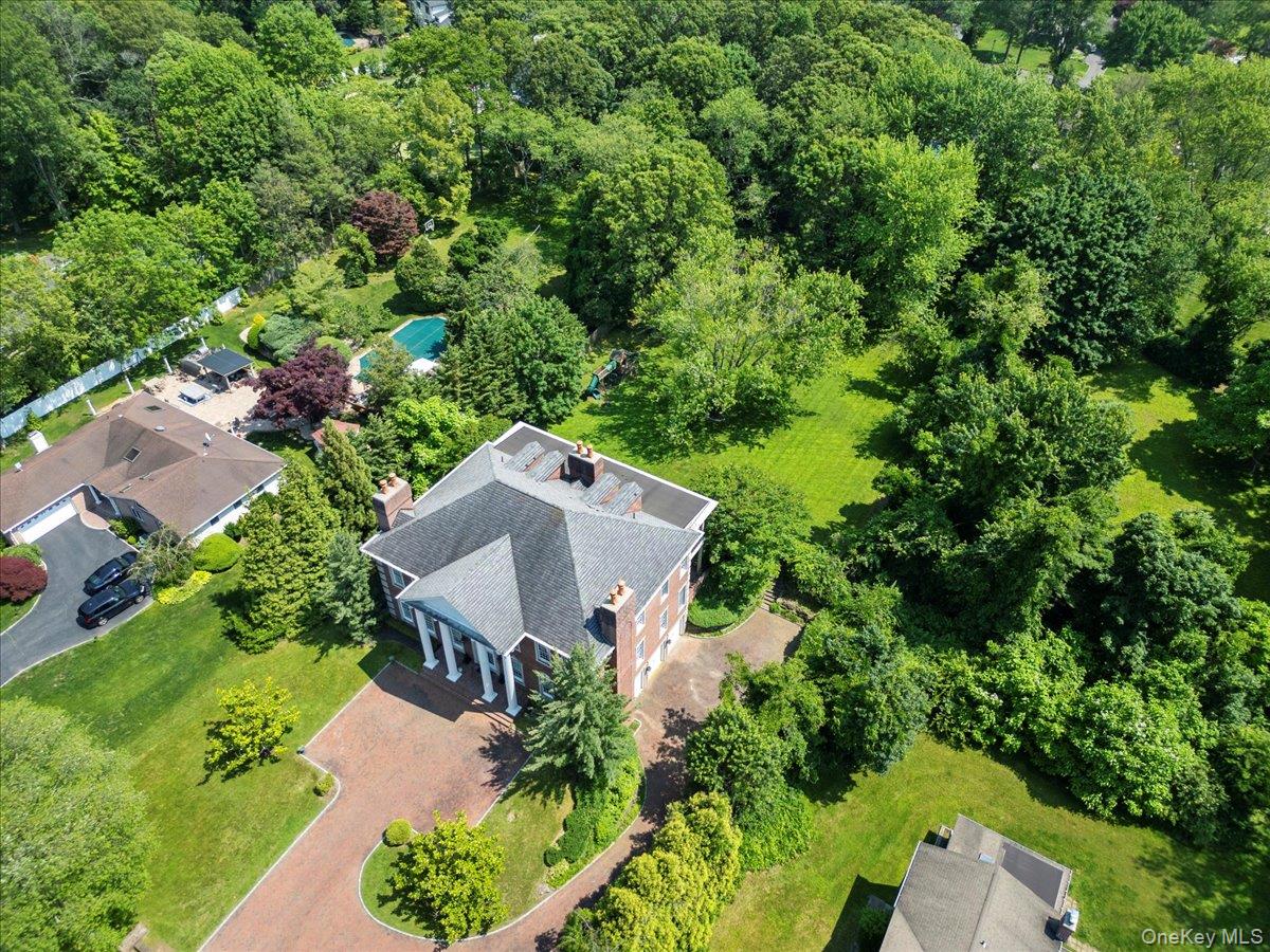 12 Patri Court, Dix Hills, NY 11746