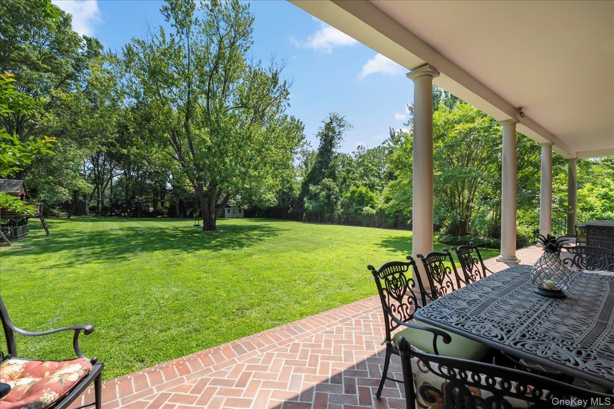 12 Patri Court, Dix Hills, NY 11746