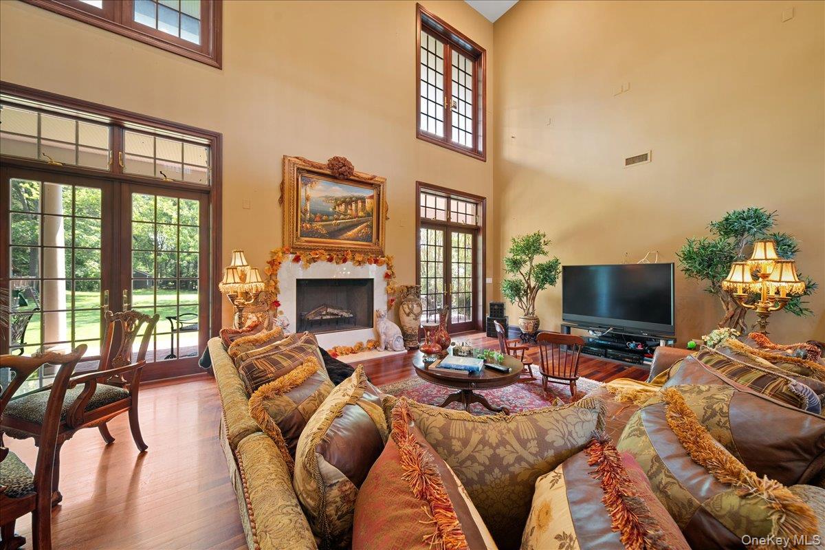 12 Patri Court, Dix Hills, NY 11746