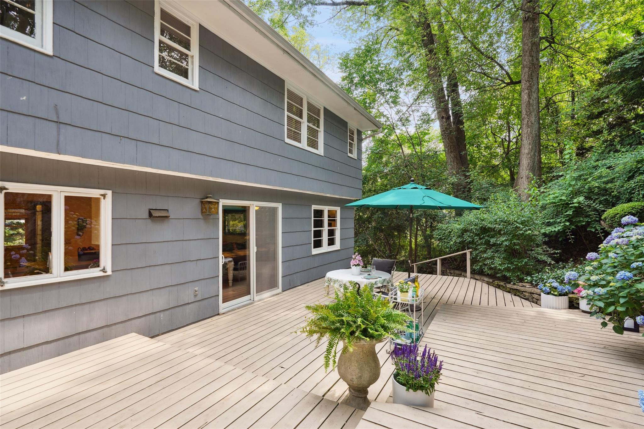 10 Rockledge Road, Bronxville, NY 10708