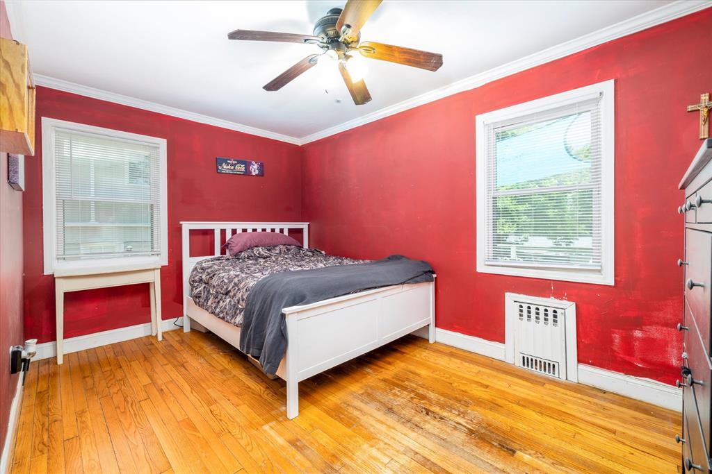 9 North Court, Bayville, NY 11709