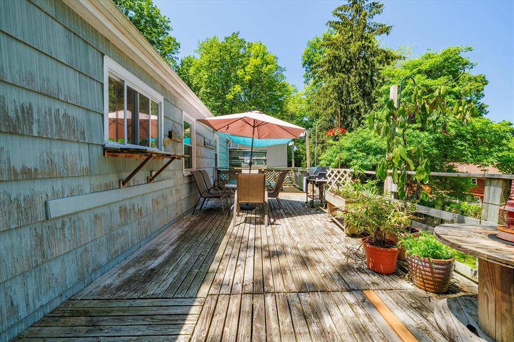 9 North Court, Bayville, NY 11709